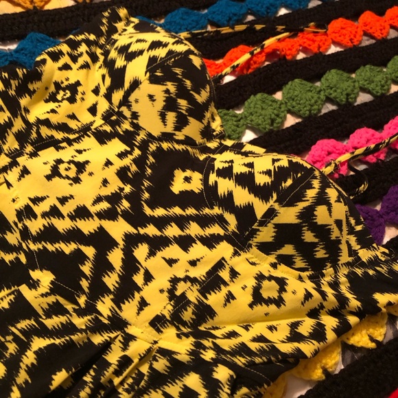 90s inspired romper - Picture 4 of 9